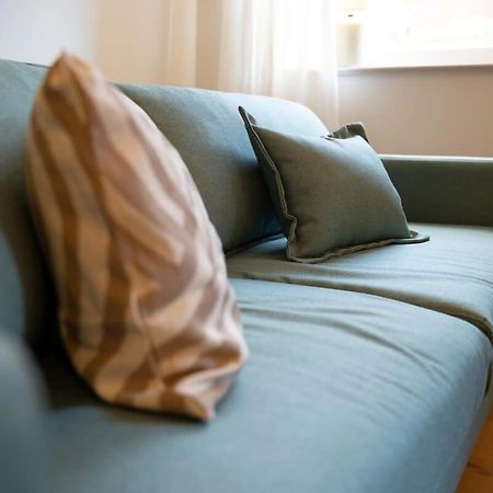 Spacious 3-Bedroom Apartment Near Eilbekpark Hamburgo Exterior foto