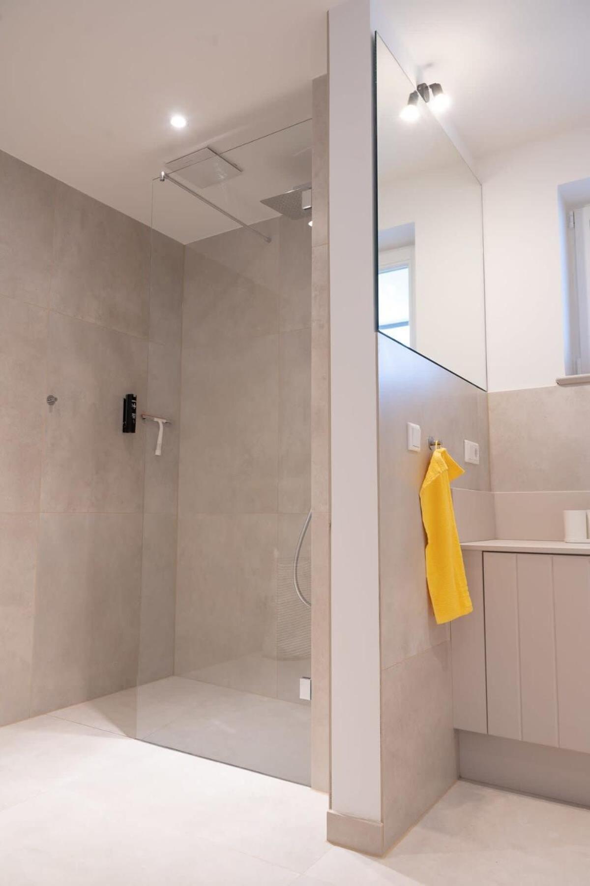 Spacious 3-Bedroom Apartment Near Eilbekpark Hamburgo Exterior foto